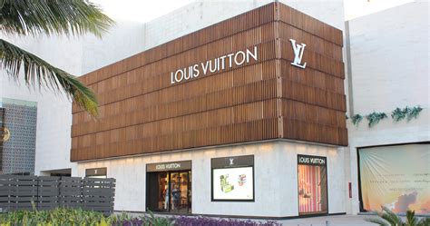 louis vuitton cancun mexico.